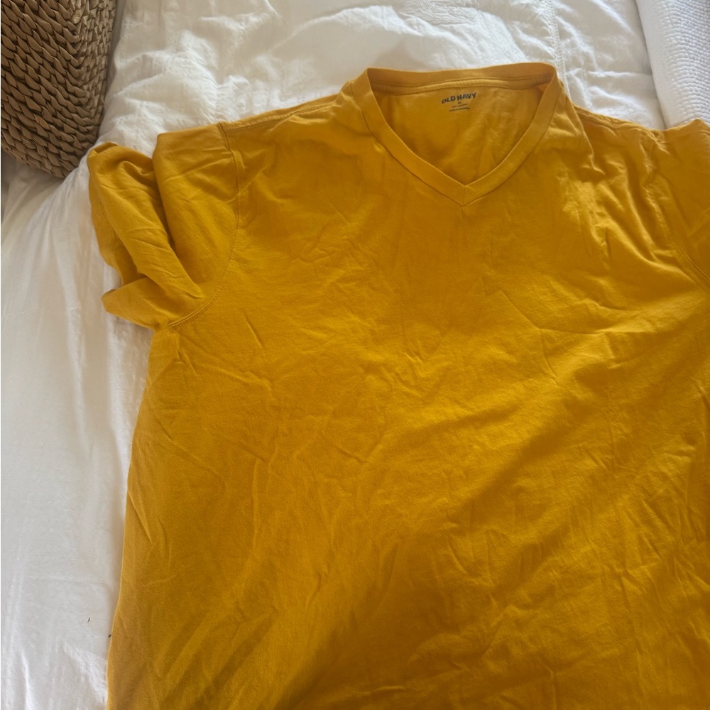 Old Navy Yellow Short Sleeve Tee